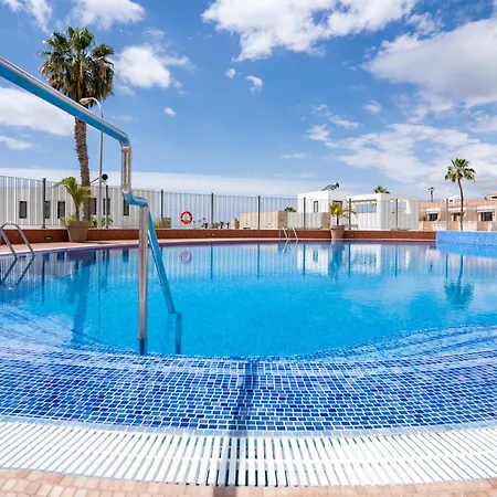 Appartamento Luminoso Con Terraza, Vistas Al Mar Y Aire Acondicionado