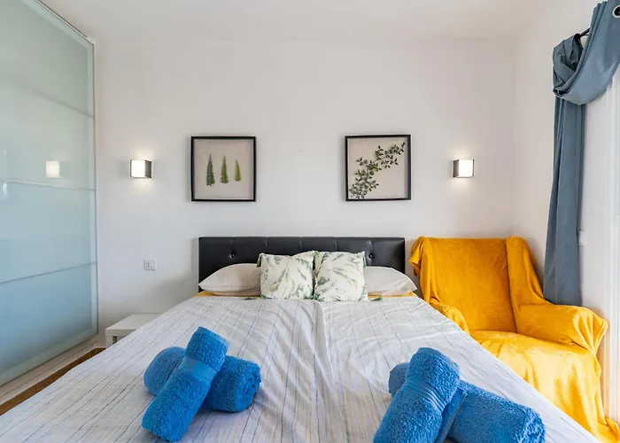 Apartment With Ocean Views & Pool In Colina Blanca, Costa Adeje (Tenerife)