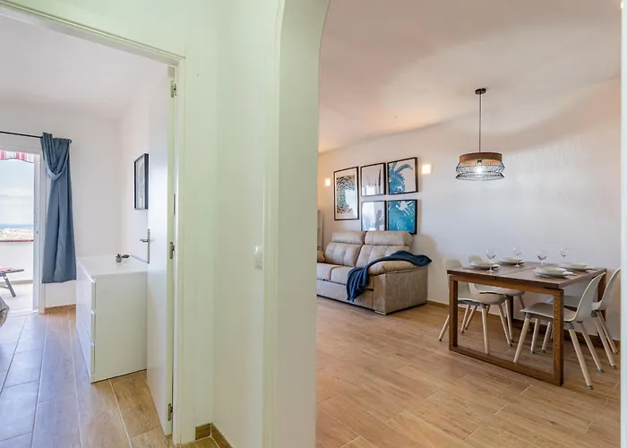 Apartment With Ocean Views & Pool In Colina Blanca, Costa Adeje (Tenerife)