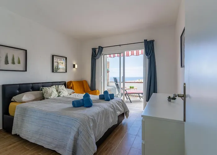 With Ocean Views & Pool In Colina Blanca, Lägenhet Costa Adeje (Tenerife)