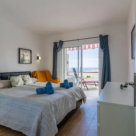 With Ocean Views & Pool In Colina Blanca, شقة أذيخي